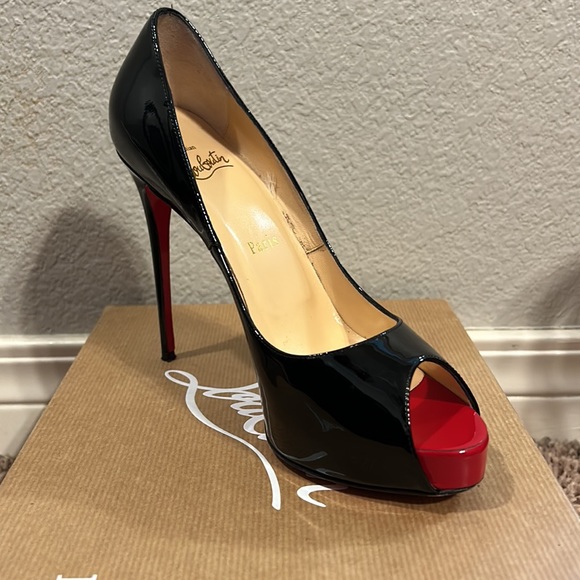 Christian Louboutin Black Patent Red Peep Toe “New Very Prive120 Patent” Size37 - Picture 4 of 9